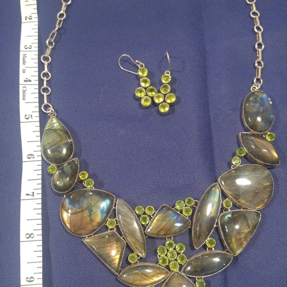 Labradorite and Peridot Princess Necklace Set - Picture 4 of 5